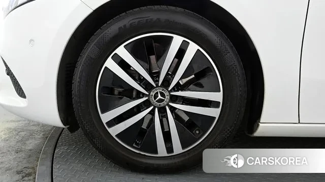 Mercedes-Benz A-Class W177 id 3741541 из Кореи 15