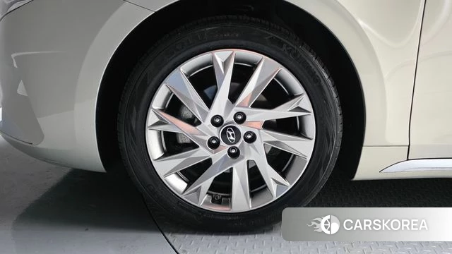 Hyundai The New Grandeur IG Hybrid id 4303927 из Кореи 29