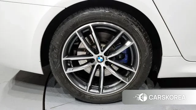 BMW 5 Series (G30) id 3664689 из Кореи 15