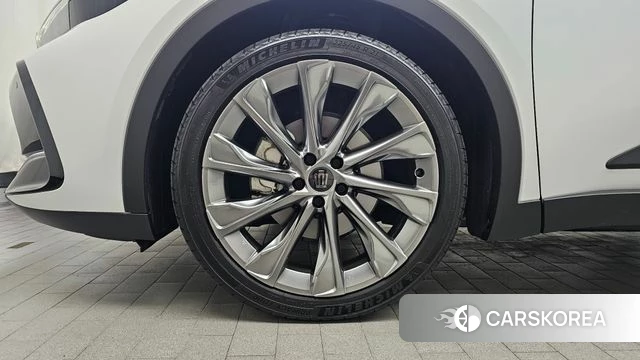 Toyota Crown Crossover id 4342627 из Кореи 27
