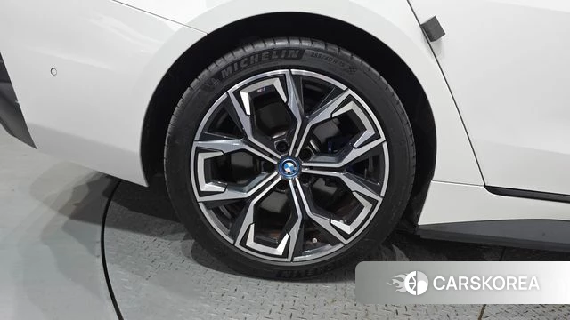 BMW i4 id 4675594 из Кореи 28