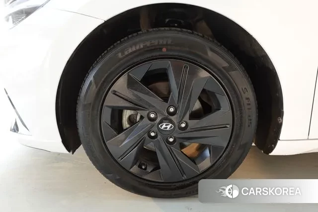 Hyundai Avante Hybrid (CN7) id 3545341 из Кореи 15