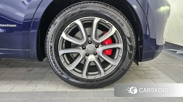Maserati Levante id 3778813 из Кореи 15