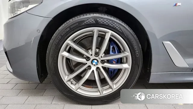 BMW 5 Series (G30) id 3345464 из Кореи 15