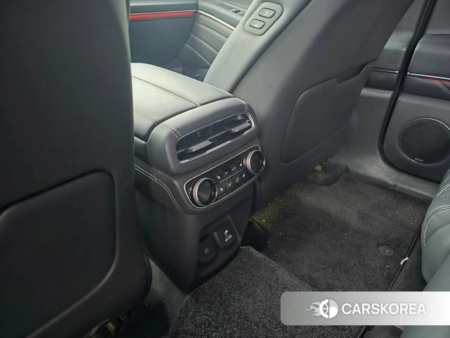 Genesis GV80 id 4495841 из Кореи 7