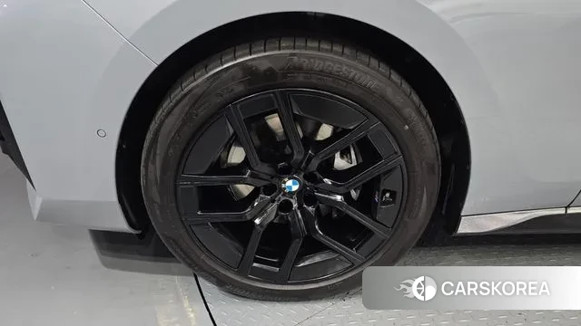 BMW 7 Series (G70) id 3571344 из Кореи 15