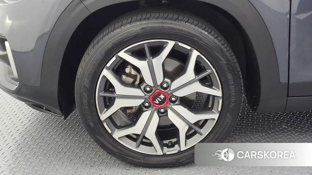 Kia Seltos id 4693064 из Кореи 26