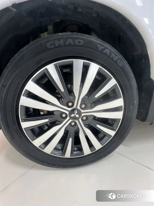 Mitsubishi  Outlander id 4218705 из Китая 14