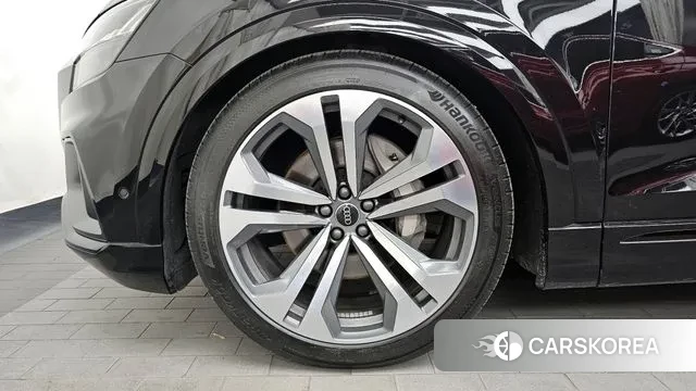 Audi Q8 (4M) id 3512780 из Кореи 15