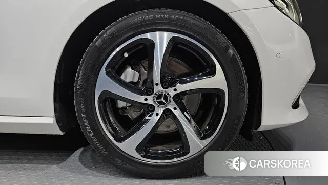 Mercedes-Benz E-Class W213 id 3741978 из Кореи 15