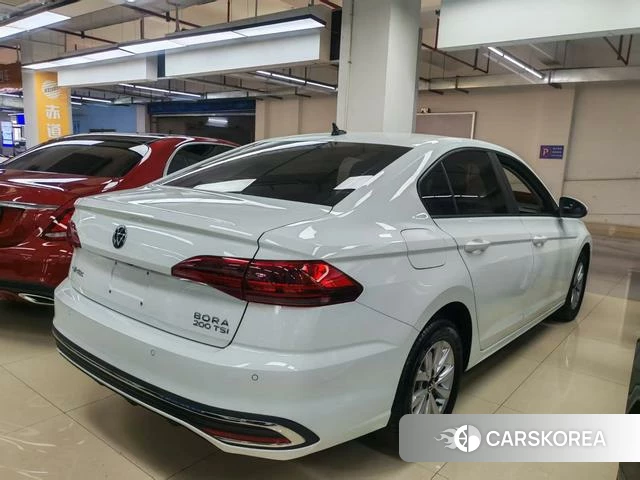 Volkswagen Bora 2024 Белый из Китая, фото 5