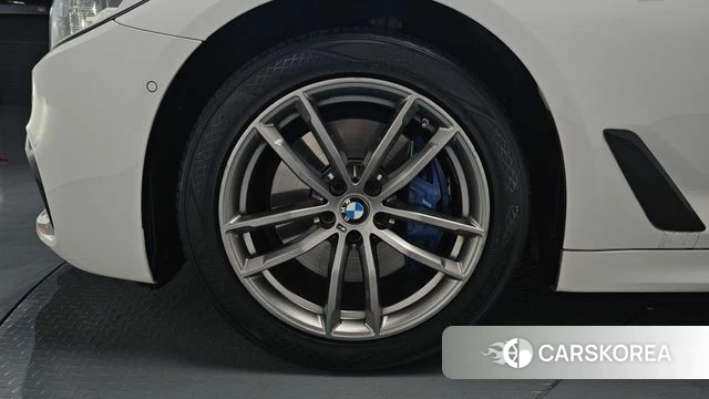 BMW 5 Series (G30) id 4325996 из Кореи 30