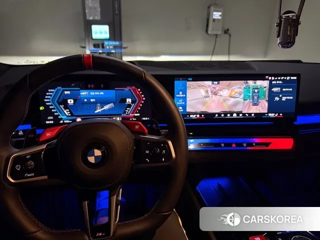 BMW M5 (G90) 2025 Черный из Кореи, фото 5