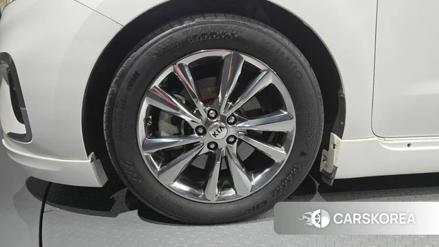 Kia The New Carnival id 4551359 из Кореи 30