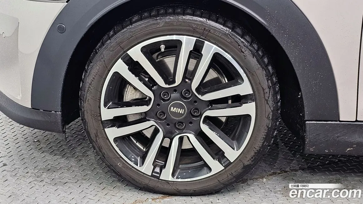 Mini Cooper S Convertible id 2178290 из Кореи 15