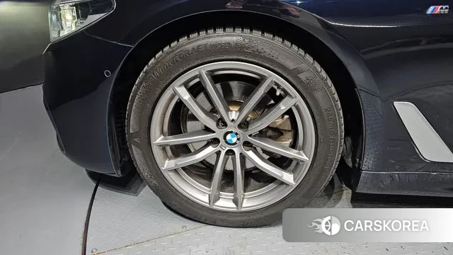 BMW 5 Series (G30) id 3459378 из Кореи 15