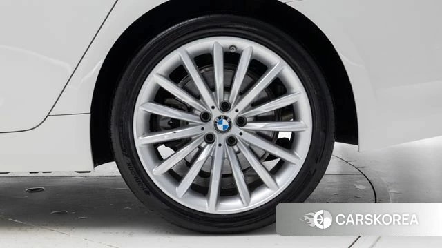 BMW 5 Series (G30) id 3838663 из Кореи 15