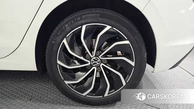 Volkswagen Golf 8th Generation id 3696912 из Кореи 15