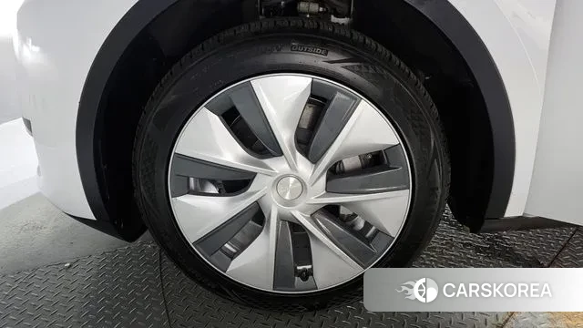 Tesla Model Y id 3207012 из Кореи 15