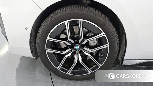 BMW 7 Series (G70) id 3321998 из Кореи 15