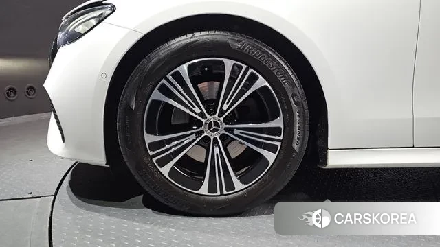 Mercedes-Benz E-Class W214 id 3758009 из Кореи 15