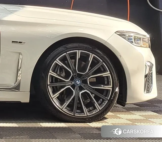 BMW 7 Series (G11) 2022 Белый из Кореи, фото 5