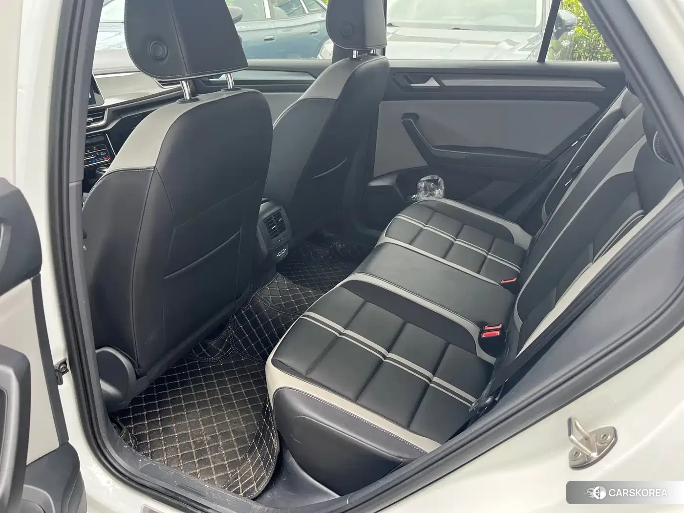 Volkswagen T-Roc 2024 Белый из Китая, фото 5