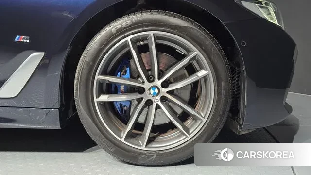 BMW 5 Series (G30) id 3043038 из Кореи 15