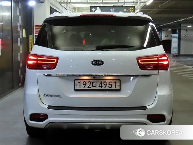 Kia The New Carnival id 3708806 из Кореи 15