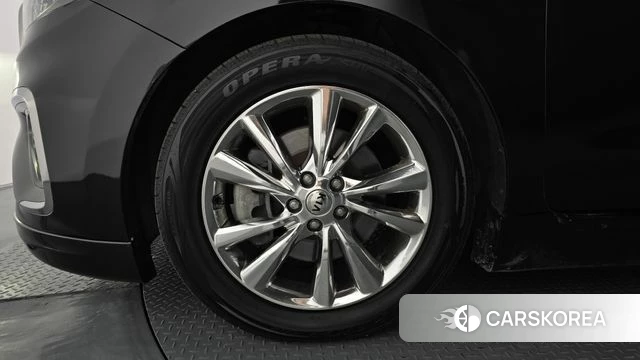 Kia The New Carnival id 4447538 из Кореи 32