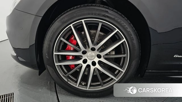 Maserati Ghibli id 4666992 из Кореи 15