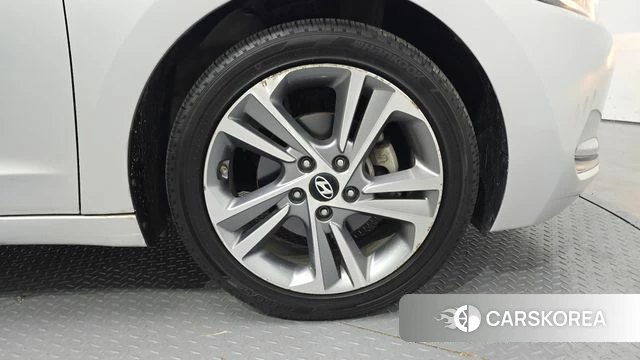 Hyundai Avante AD id 3886348 из Кореи 15