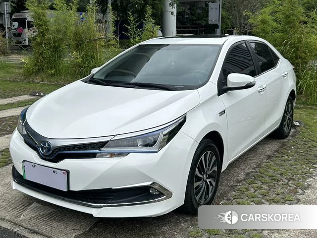 Toyota Corolla dual engine E+ 2022 Белый из Китая, фото 5