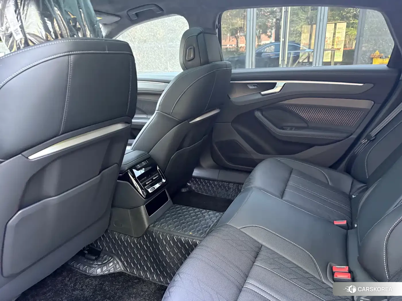 Audi A6L 2026 Черный из Китая, фото 5
