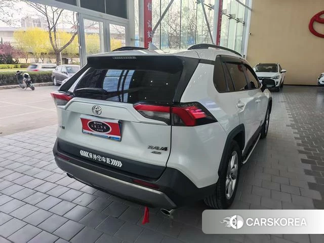 Toyota RAV4 Rongfang 2021 Белый из Китая, фото 5