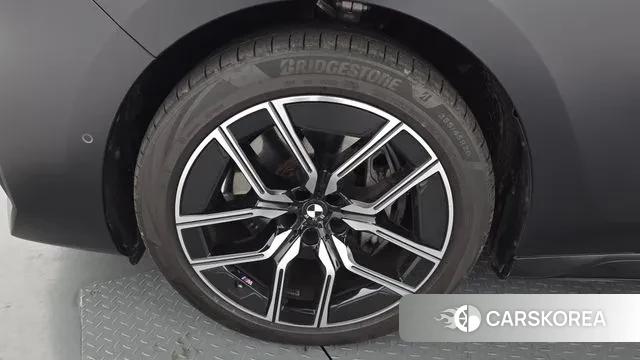 BMW 7 Series (G70) id 3462032 из Кореи 15