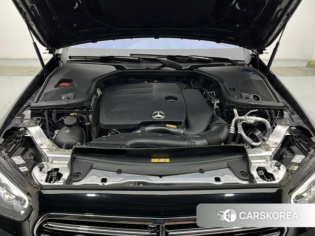 Mercedes-Benz E-class id 4272764 из Китая 15