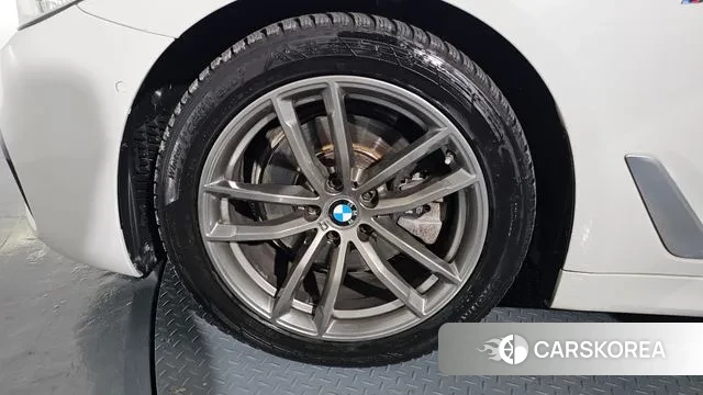 BMW 5 Series (G30) id 3474423 из Кореи 15