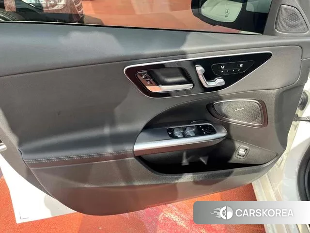 Mercedes-Benz C-Class W206 2024 Белый из Кореи, фото 6