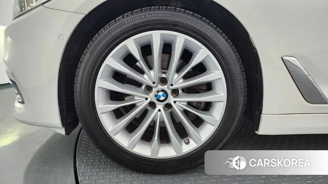 BMW 5 Series (G30) id 4179885 из Кореи 15