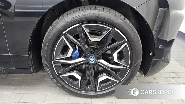 BMW iX id 3758586 из Кореи 15