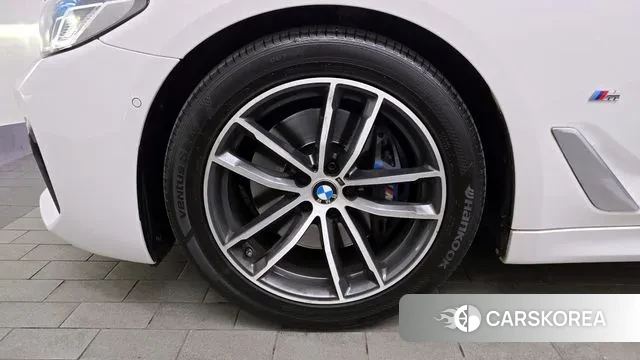 BMW 5 Series (G30) id 3686547 из Кореи 15