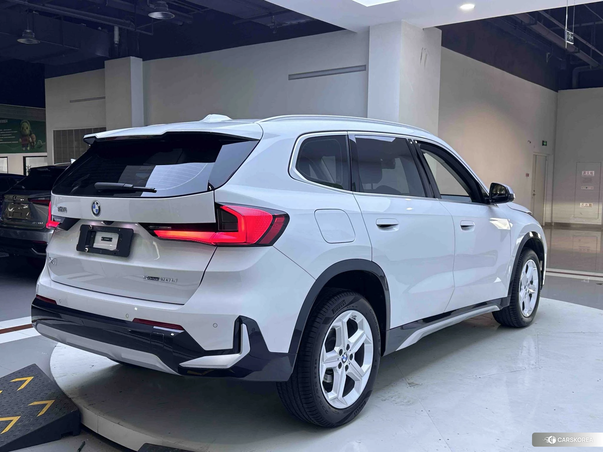 BMW X1 id 4455292 из Китая 17