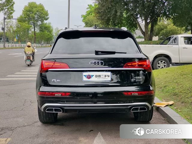 Audi Q5L 2022 Черный из Китая, фото 5