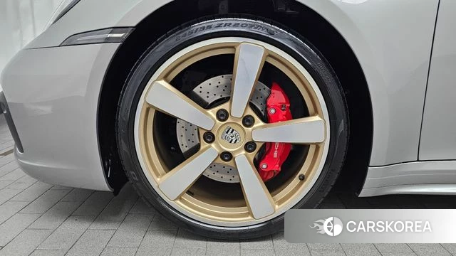 Porsche 911(992) id 4325031 из Кореи 25