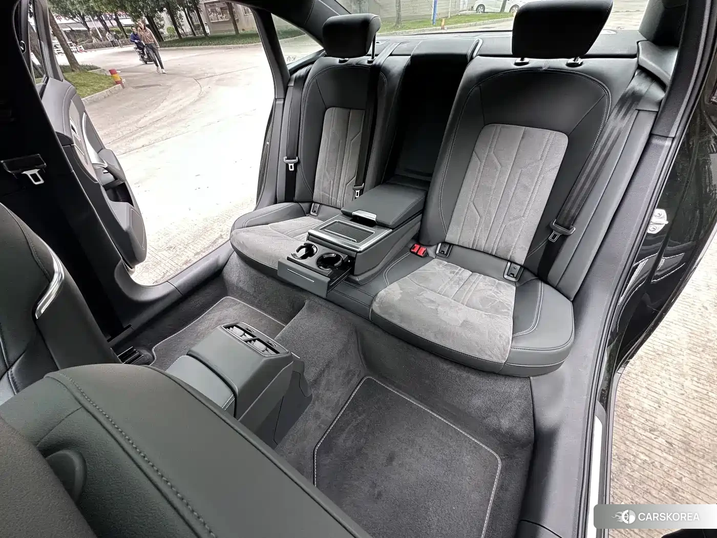 Audi A6L 2024 Черный из Китая, фото 5