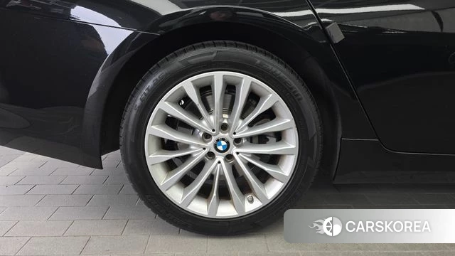 BMW 5 Series (G30) id 4422909 из Кореи 28