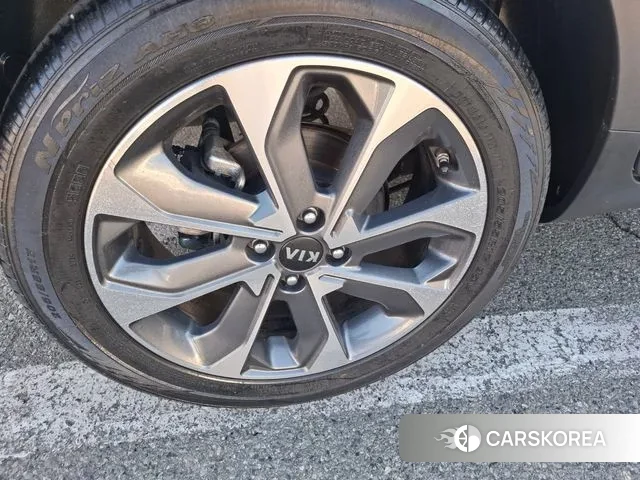 Kia Stonic id 3656595 из Кореи 14