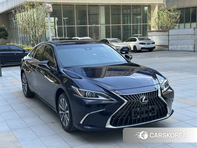 Lexus ES id 4321077 из Китая 18