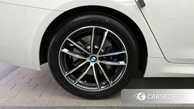 BMW 5 Series (G30) id 4408753 из Кореи 26